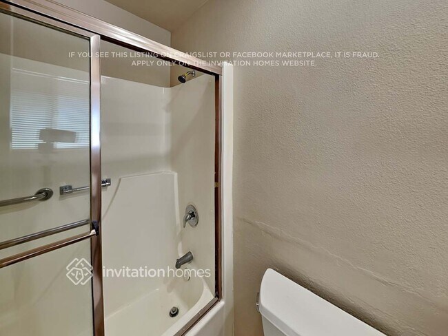 Building Photo - 9838 N 48th Dr