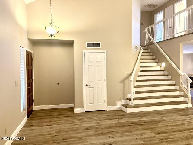 Building Photo - 1237 E Glenhaven Dr