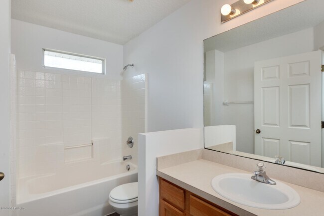 Building Photo - 8614 Derry Dr