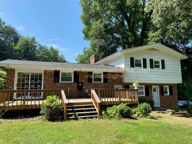 Building Photo - 926 Hilltop Blvd