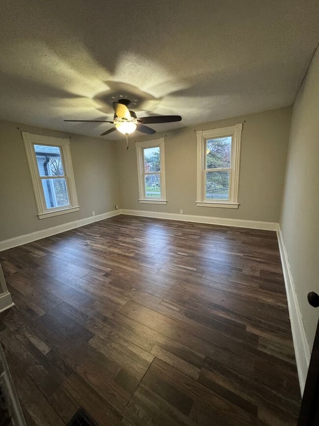 Building Photo - 1147 Heaton St