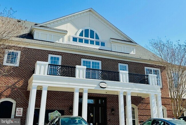 Building Photo - 12937 Centre Park Cir