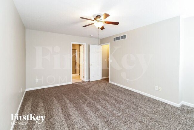 Building Photo - 83 Bayberry Ln