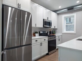 Building Photo - 2641 W Carmen Ave