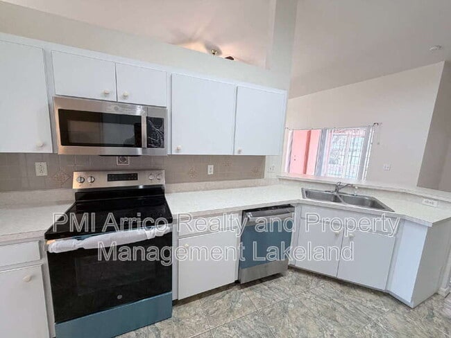 Building Photo - 5688 Fischer Dr