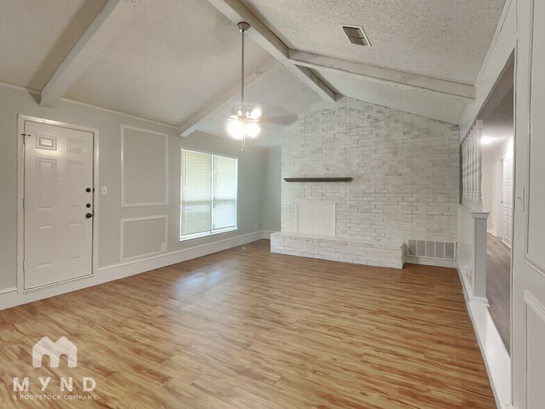 Building Photo - 3305 Heritage Ln