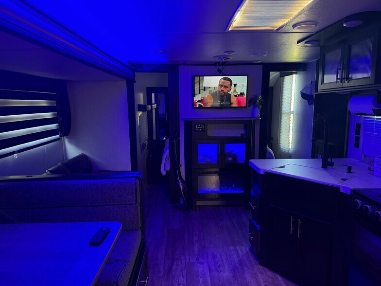 Building Photo - 48 Enos Dr