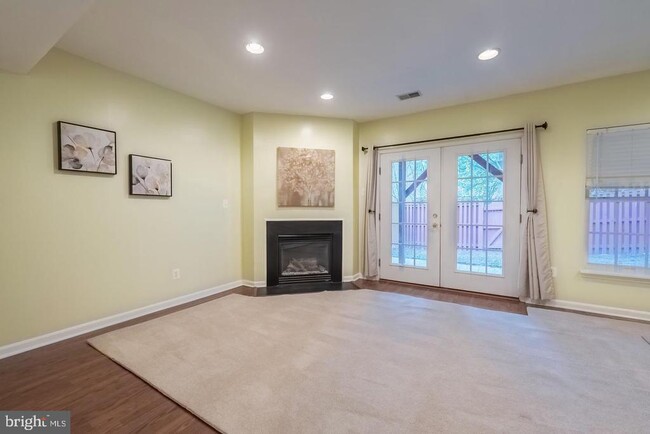 Building Photo - 4592 Barringer Pl