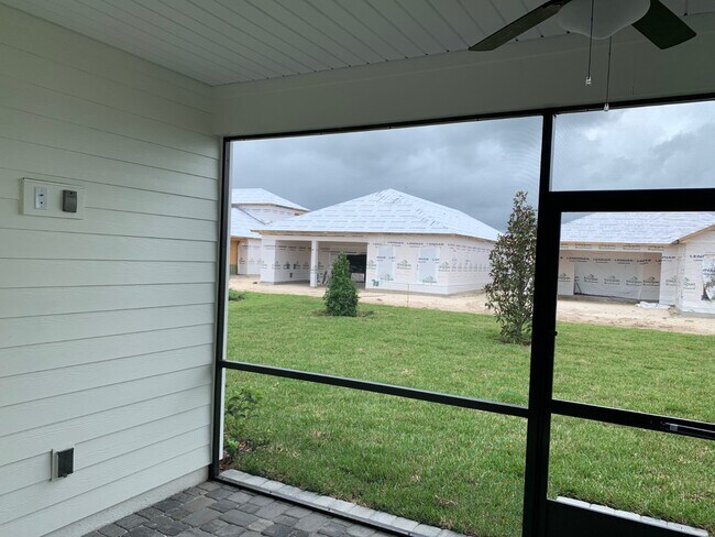 Building Photo - 229 Waterline Dr
