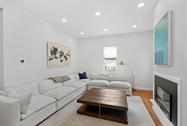 Building Photo - 201 Adams St