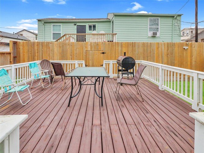 Building Photo - 1919 Avenue O