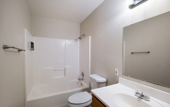 Building Photo - 1152 Misty Acres Dr