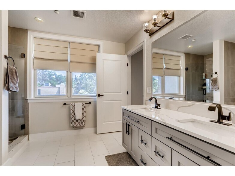 Building Photo - 2200 S University Blvd