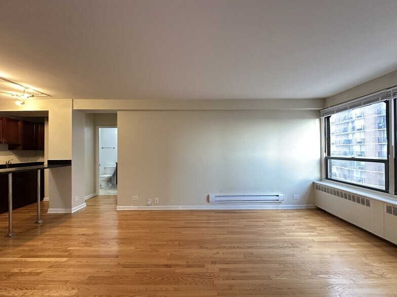 Building Photo - 4180 N Marine Dr