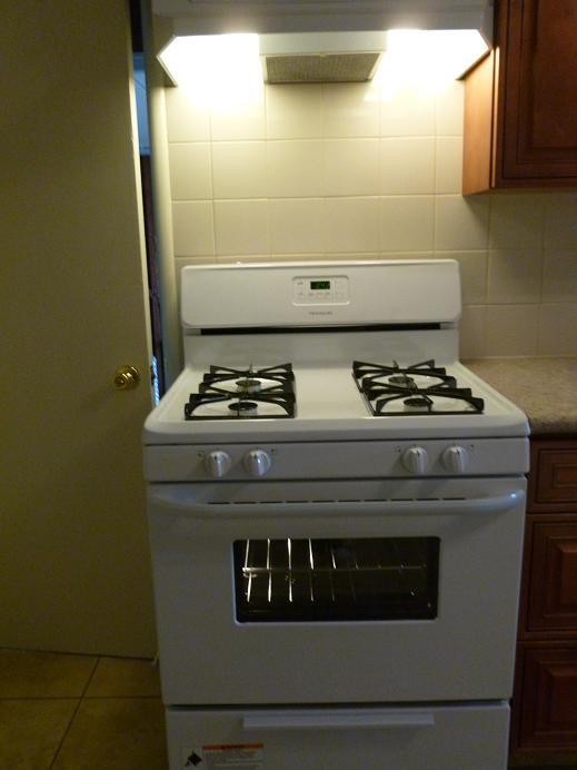 Building Photo - 437 Central Ct