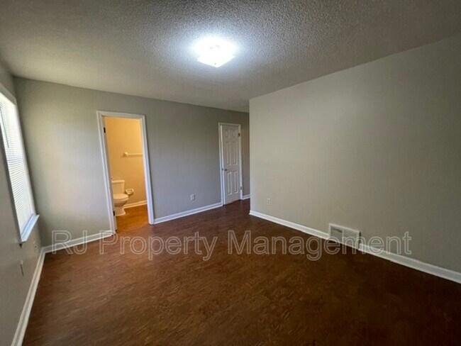 Building Photo - 6426 Ashton Rd
