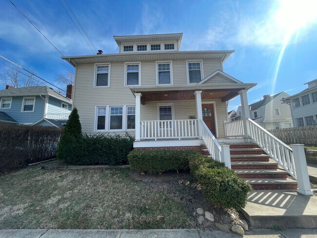 Building Photo - 1143 Cranford Ave