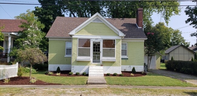 Building Photo - 307 Helm St