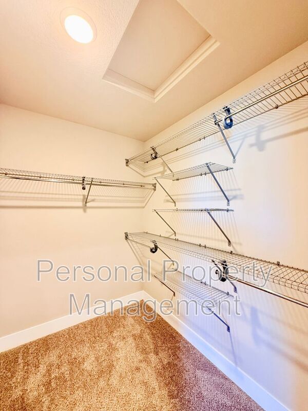 Building Photo - 8728 N 1st St