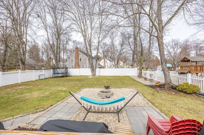 Building Photo - 4 Trotwood Dr