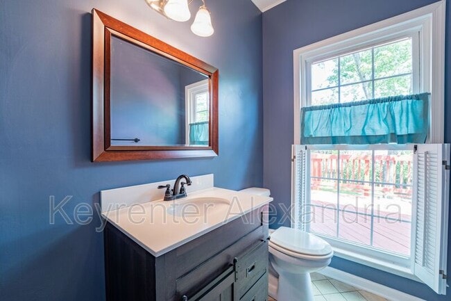 Building Photo - 13183 Oak Farm Dr