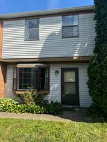 Building Photo - 973 Cross Country Dr E