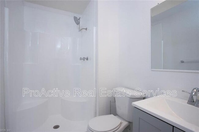 Building Photo - 5684 Campus Dr