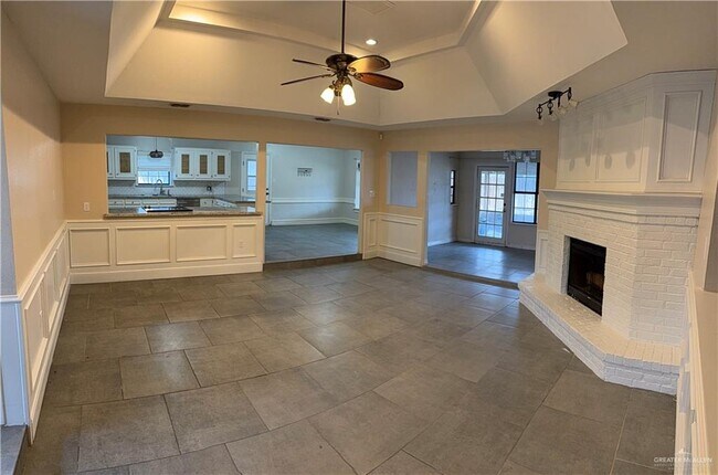 Building Photo - 14 Blue Ridge Dr