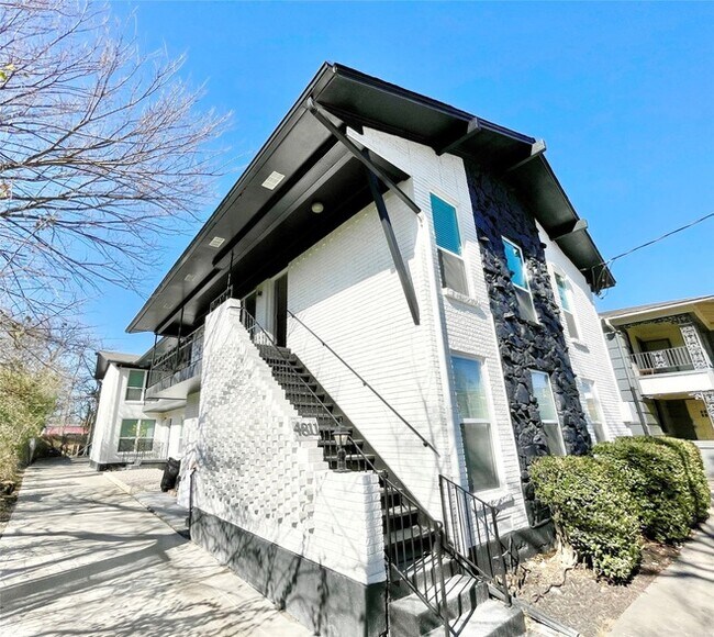 Building Photo - 4811 Live Oak St