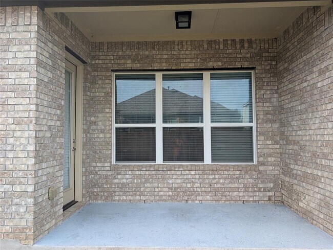 Building Photo - 3112 Bouchette Cove