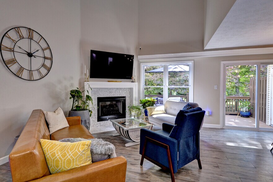 Building Photo - 5104 Salisbury Mews