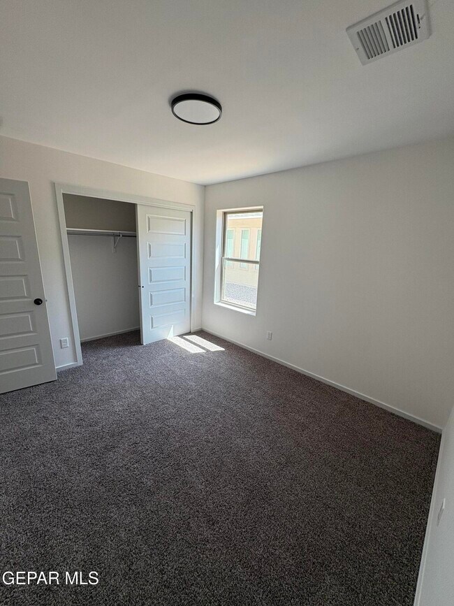 Building Photo - 15032 Ambition Ave