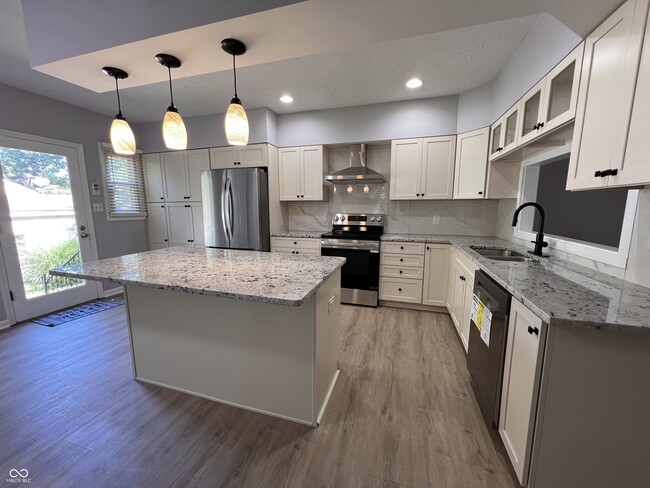 Building Photo - 1402 Kessler Blvd E Dr