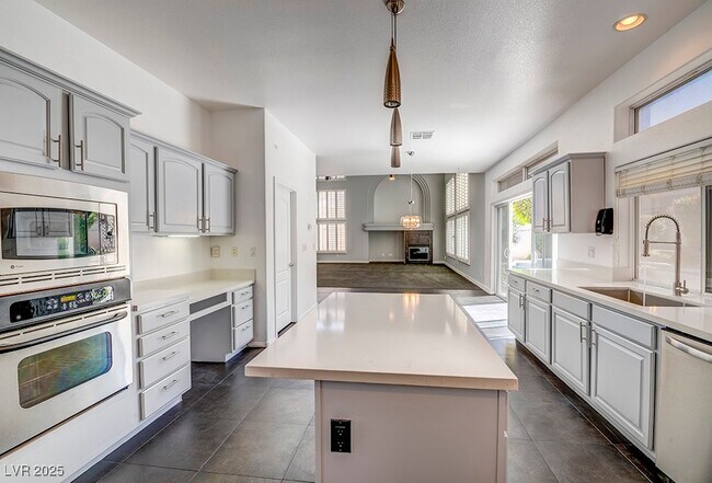 Building Photo - 92 Teton Pines Dr