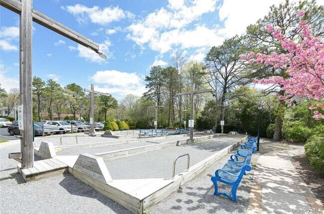 Building Photo - 598 Blue Ridge Dr