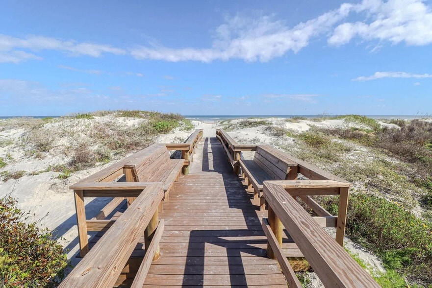 Building Photo - 4 Ocean Trace Rd