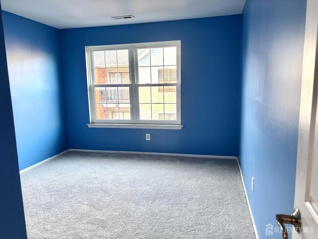 Building Photo - 98 Keystone Ct