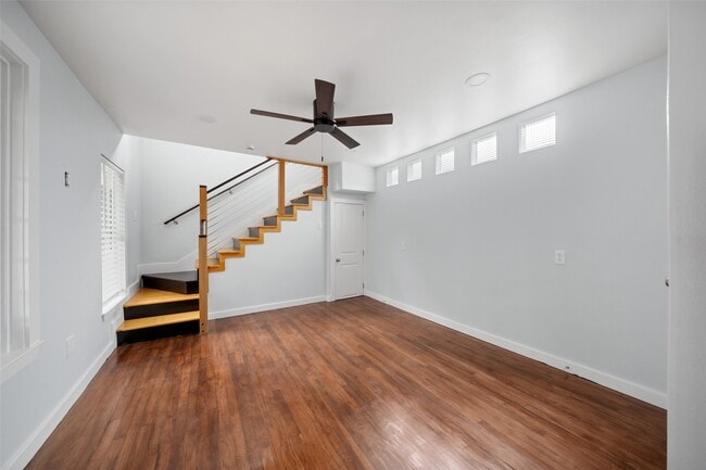 Building Photo - 303 Welch St