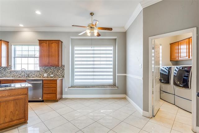 Building Photo - 2913 Bellerive Dr