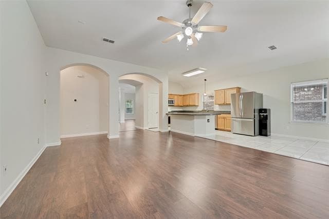 Building Photo - 832 Ridge Point Dr