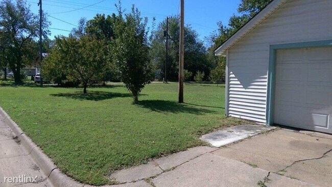 Building Photo - 2 br, 1 bath House - 601 W 19th Avenue