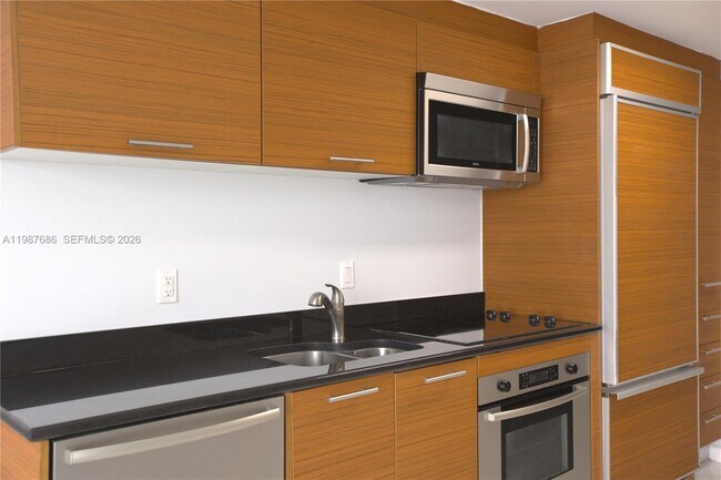 Building Photo - 50 Biscayne Blvd