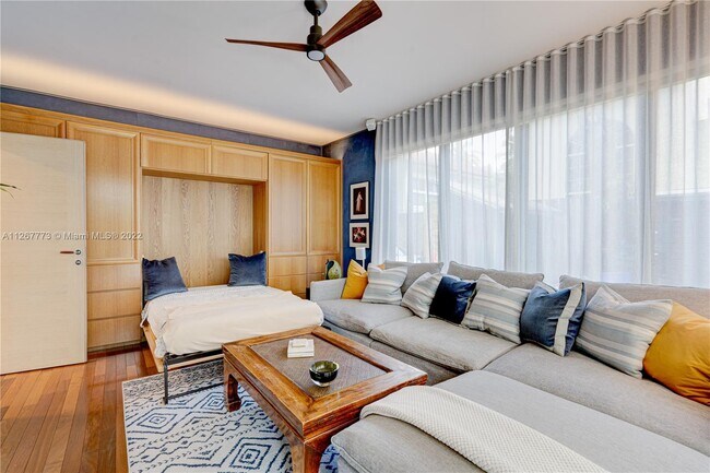 Building Photo - 2755 SW 2nd St