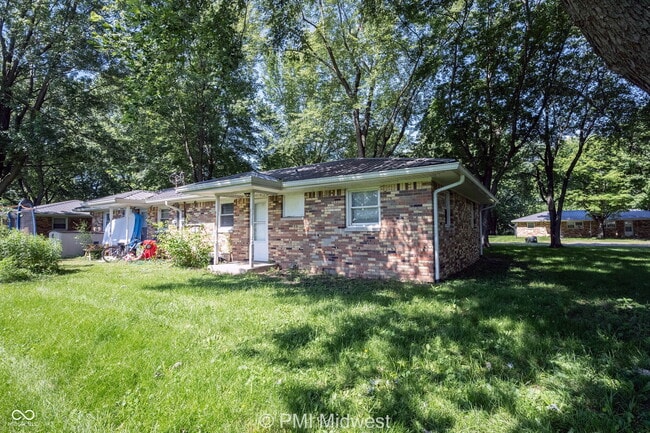 Building Photo - 570 US-52