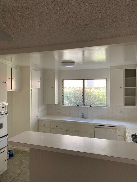 Kitchen - 943 19th St