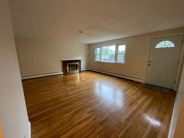 Building Photo - 10 Squanto Rd