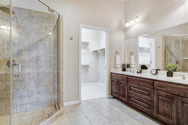 Building Photo - 10300 Morado Cove