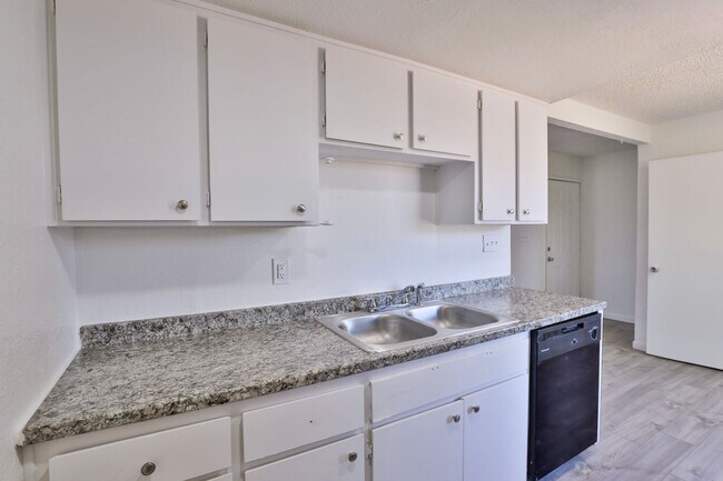 Building Photo - AZ21-033