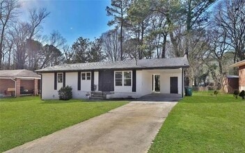 Building Photo - 3047 Horse Shoe Dr