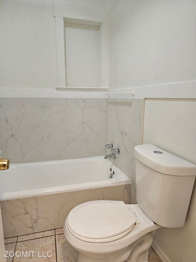 Building Photo - 2 br, 2 bath House - 1029 E Meadowbrook Ave